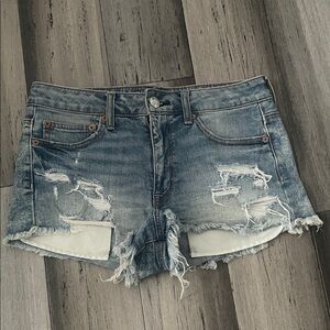 American Eagle Women's  Destroyed Hi Rise Shortie Cut Off Shorts Size 8